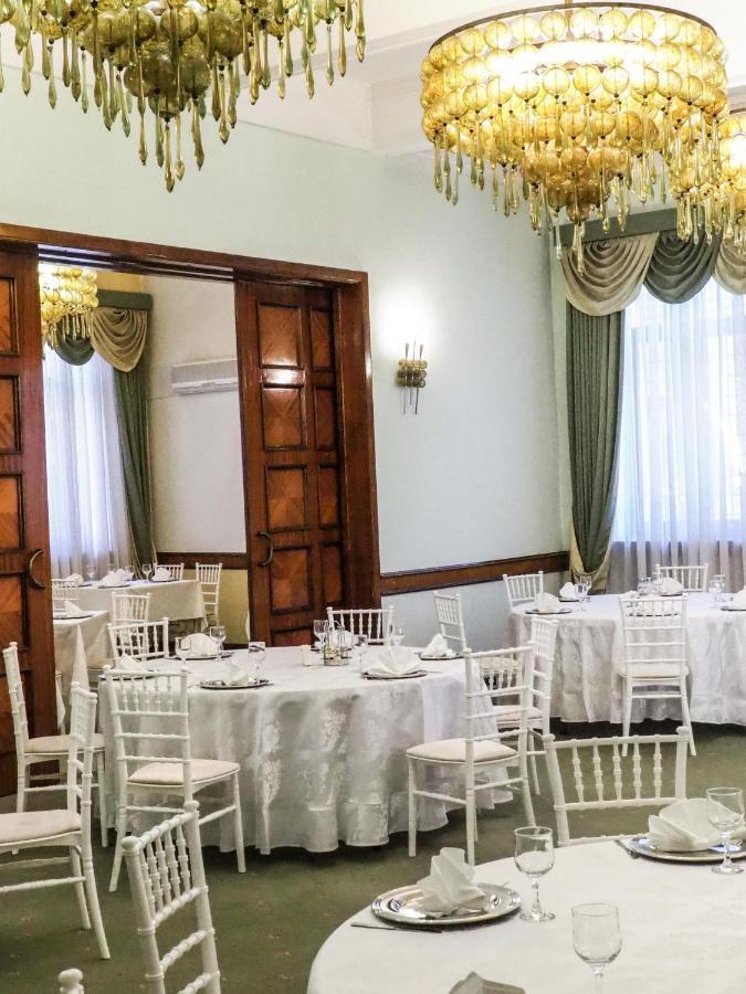 Hotel Triumf Бухарест Экстерьер фото