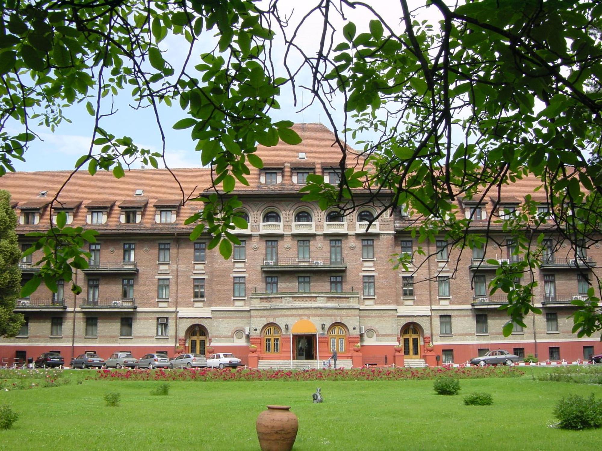 Hotel Triumf Бухарест Экстерьер фото